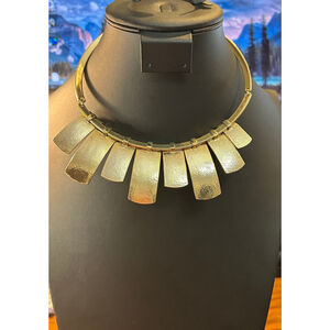 Women's Unbranded Gold Tone Statement Necklace choker